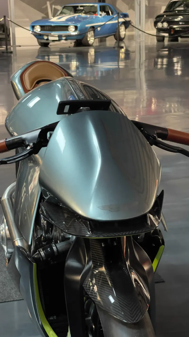 Aston Martin Bike Brough Superior 12