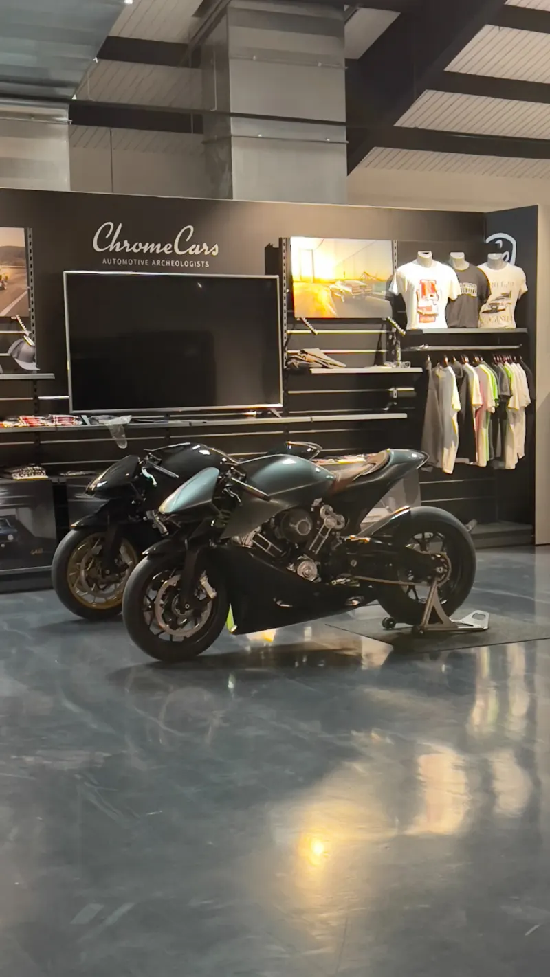 Aston Martin Bike Brough Superior 9