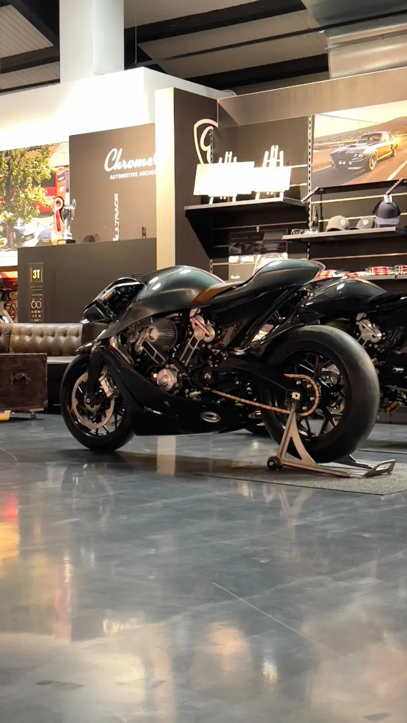Aston Martin Bike Brough Superior 10