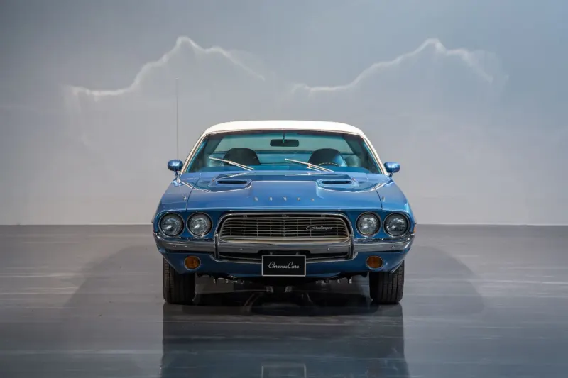 Dodge Challenger 12