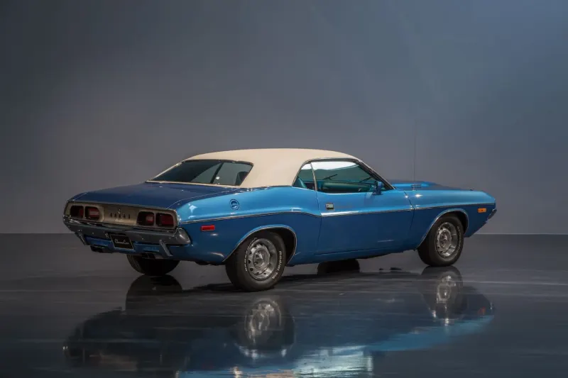Dodge Challenger 9