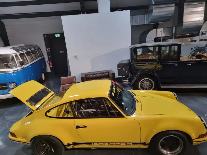 Porsche 911 ST 2.7 Recreation 13