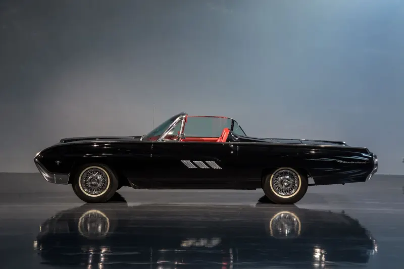 Ford T-Bird 3