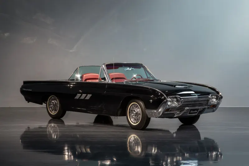 Ford T-Bird 11