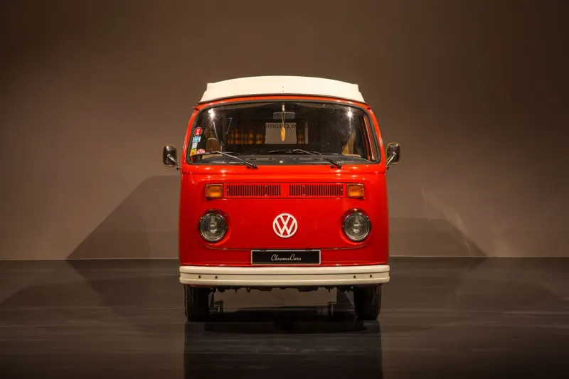 Volkswagen T2b Westfalia Madrid 12