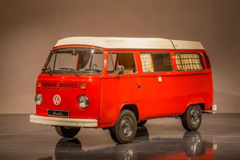Volkswagen T2b Westfalia Madrid 2