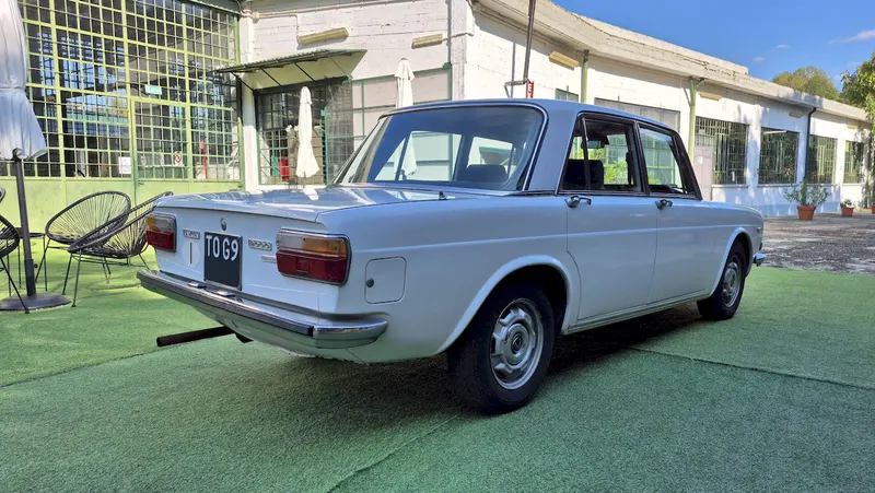 Lancia 2000 Iniezione 14