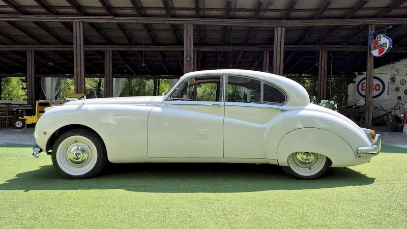 Jaguar Mk IX 4