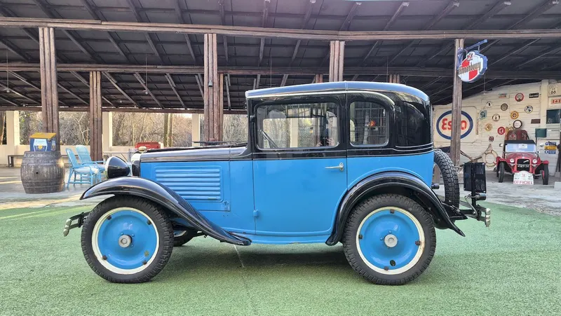 Austin 7 Saloon 4