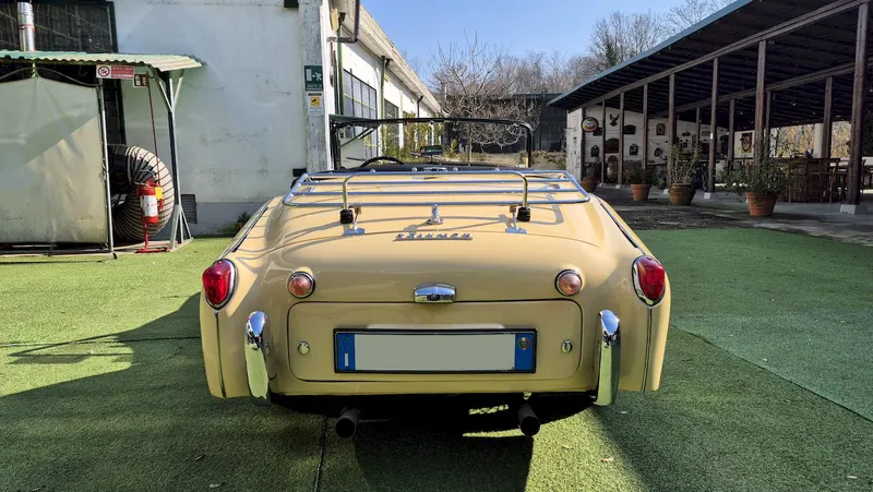 Triumph TR 3A 15