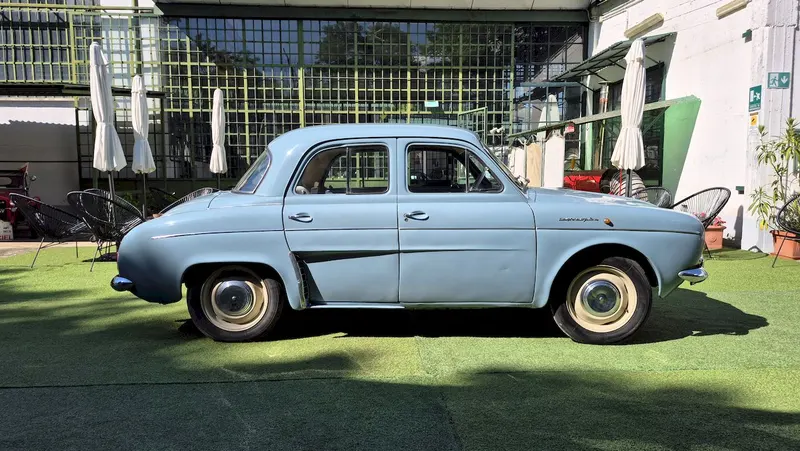 Alfa Romeo Dauphine R 1090 12