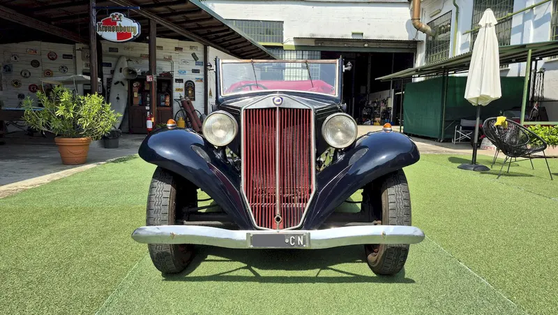 Lancia Augusta 8