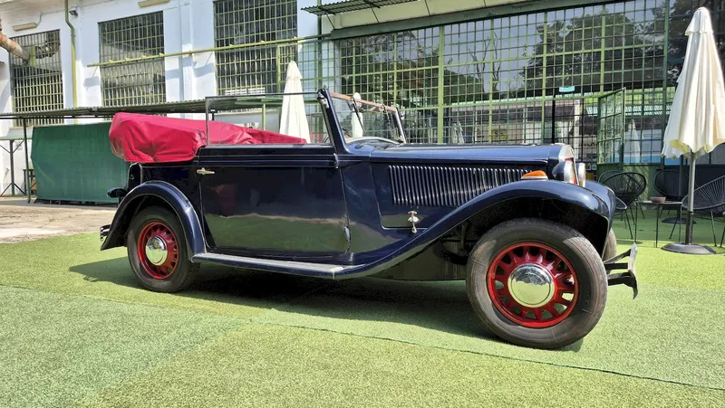 Lancia Augusta 11