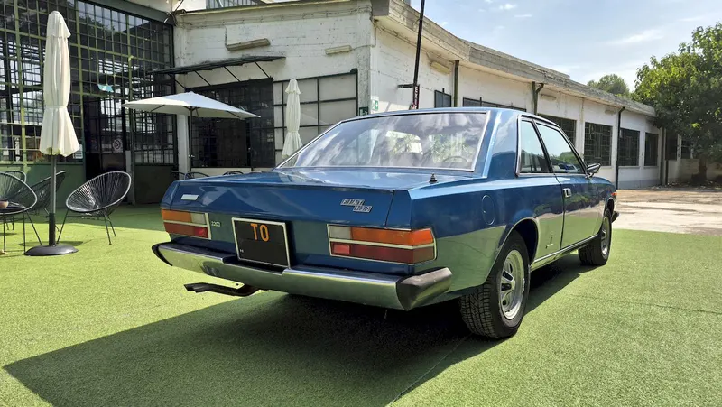 Fiat 130 Coupé 15
