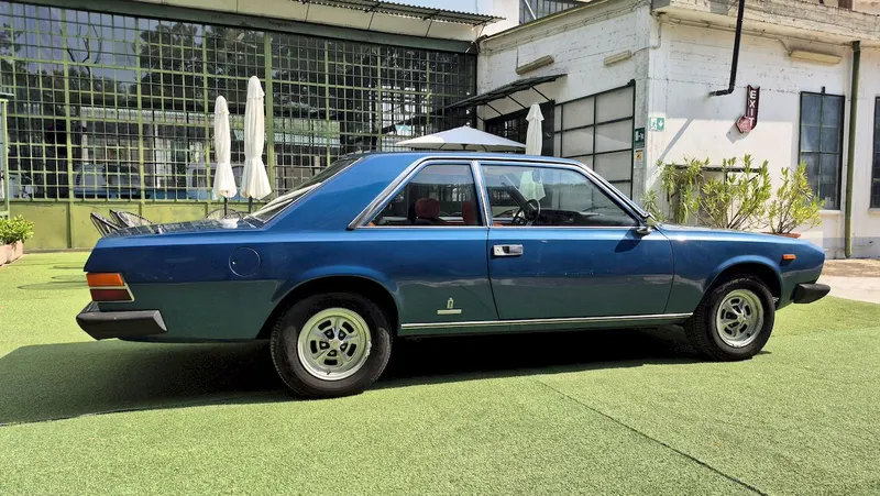 Fiat 130 Coupé 13