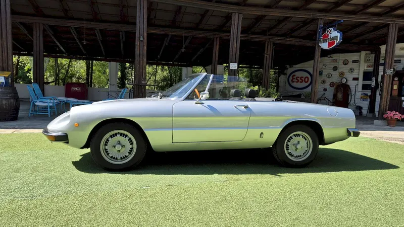 Alfa Romeo Spider 1300 5