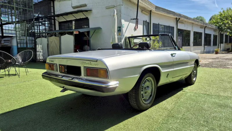 Alfa Romeo Spider 1300 14