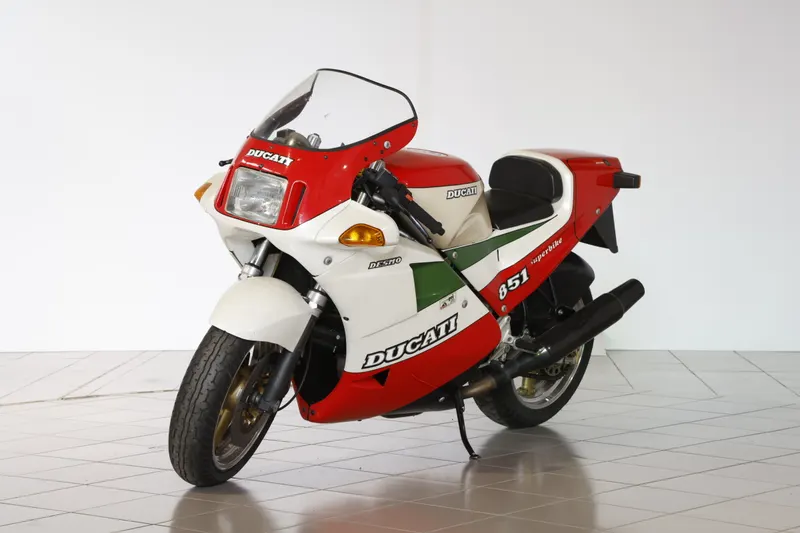 851 Tricolore 2
