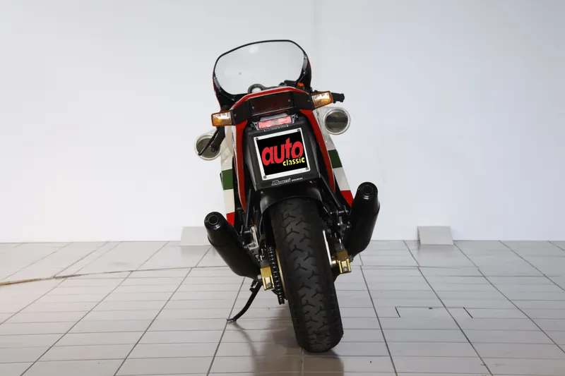 851 Tricolore 7