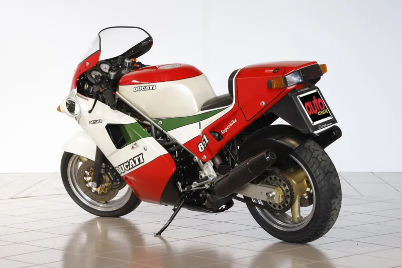 851 Tricolore 6