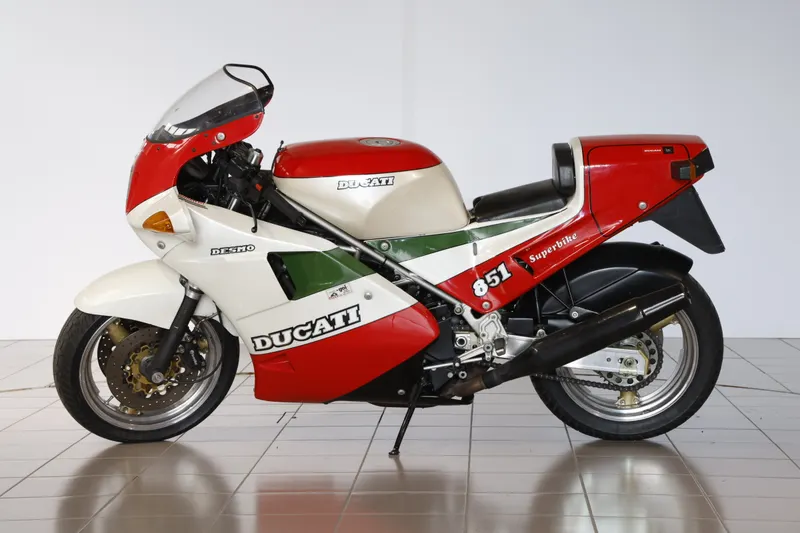 851 Tricolore 5