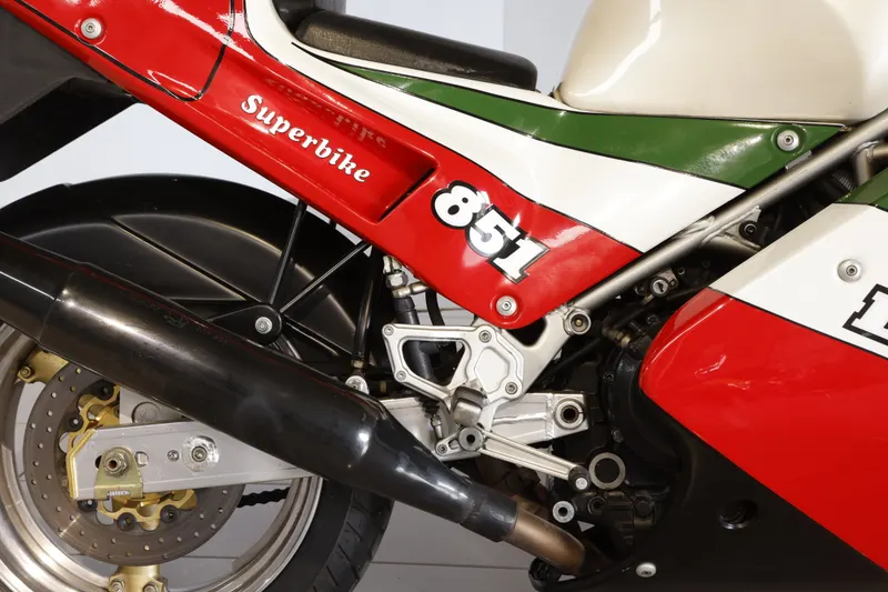 851 Tricolore 13