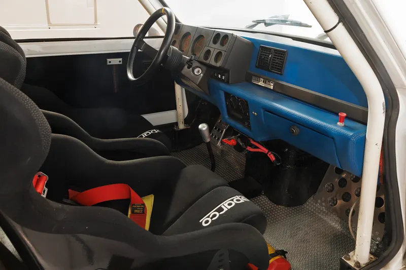 Renault 5 Turbo 14