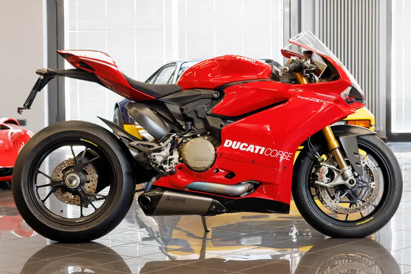 Panigale R 3
