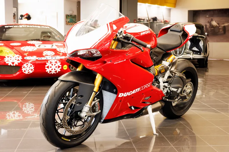 Panigale R 5