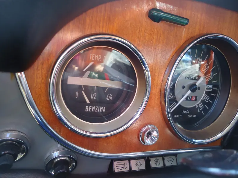 Fiat 2300 S seconda serie 28