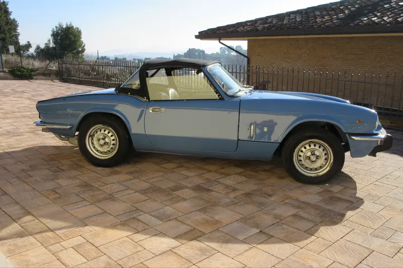 Triumph Spitfire 1500 5