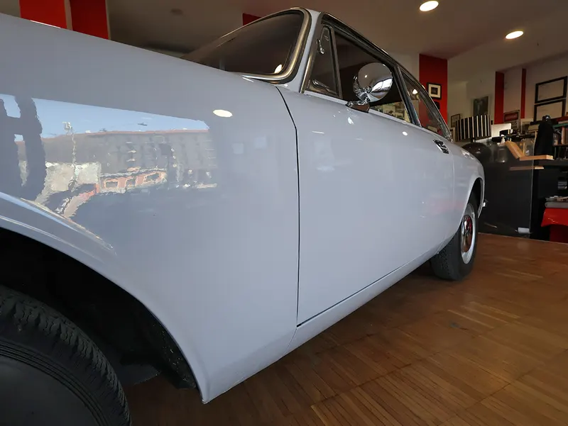 Alfa Romeo 1750 GT Veloce 28