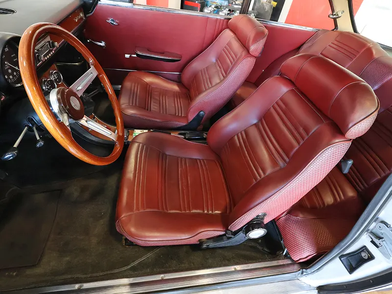 Alfa Romeo 1750 GT Veloce 32