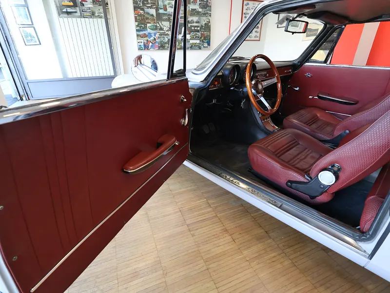 Alfa Romeo 1750 GT Veloce 30