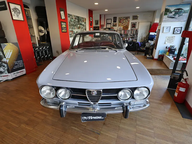 Alfa Romeo 1750 GT Veloce 5
