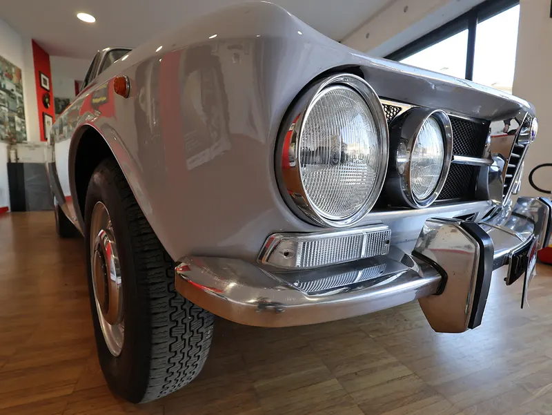 Alfa Romeo 1750 GT Veloce 21