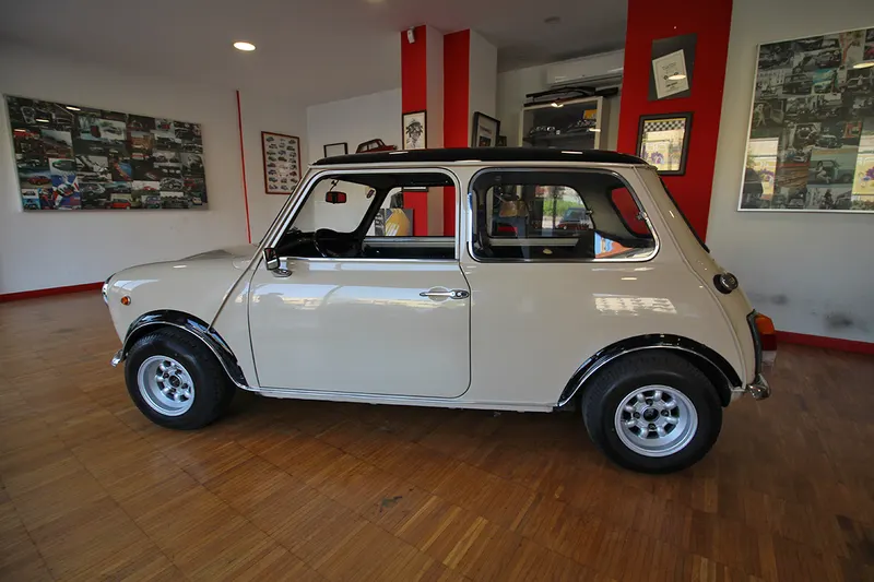 Mini Cooper 1000 MK3 “Vetrone” B39/1 10