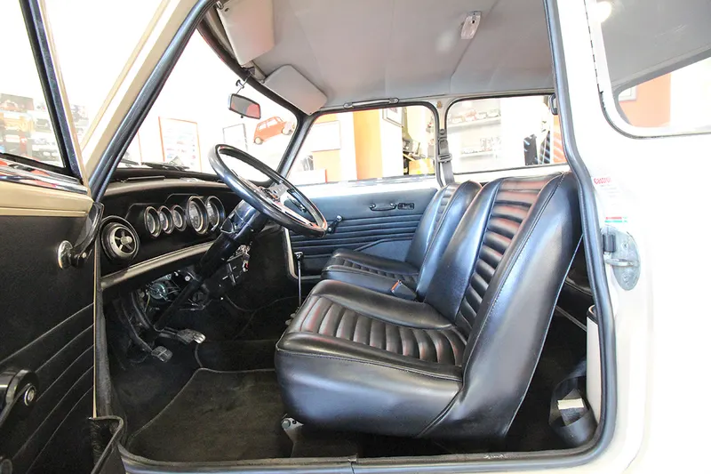 Mini Cooper 1000 MK3 “Vetrone” B39/1 26