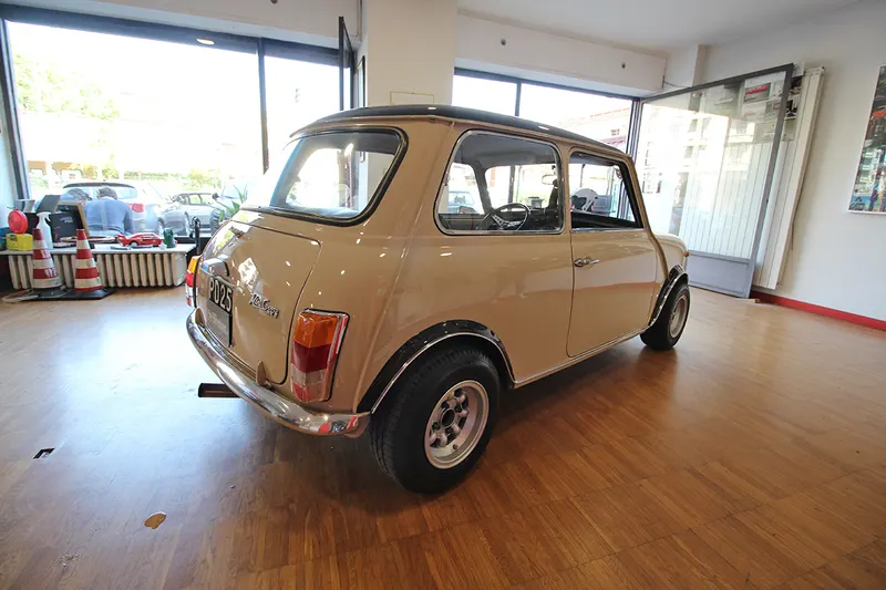 Mini Cooper 1000 MK3 “Vetrone” B39/1 8