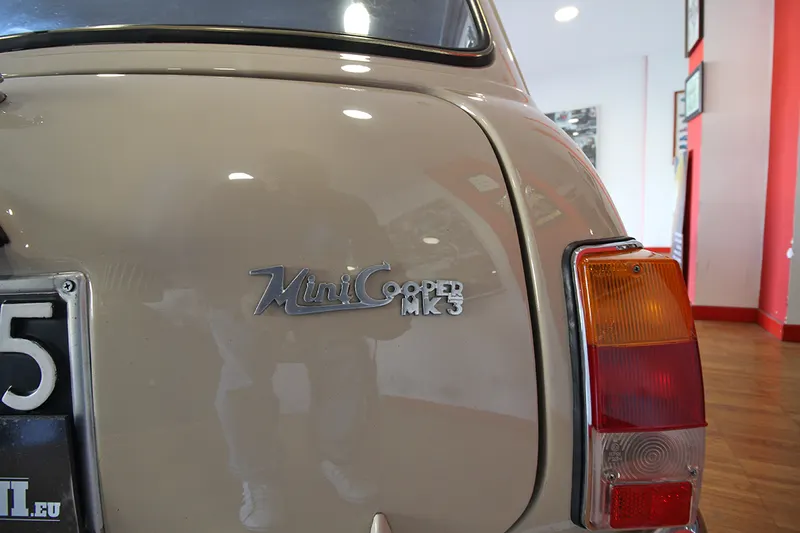 Mini Cooper 1000 MK3 “Vetrone” B39/1 18