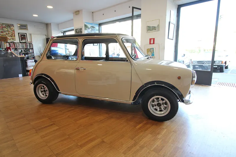 Mini Cooper 1000 MK3 “Vetrone” B39/1 6