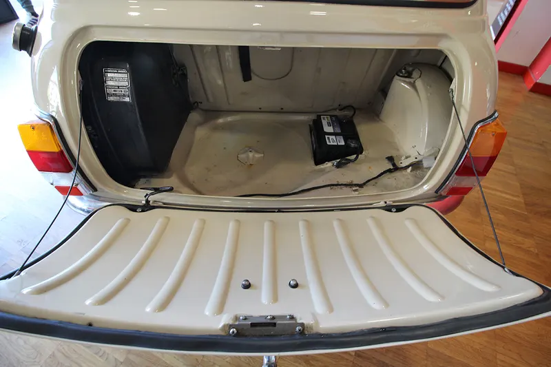 Mini Cooper 1000 MK3 “Vetrone” B39/1 44