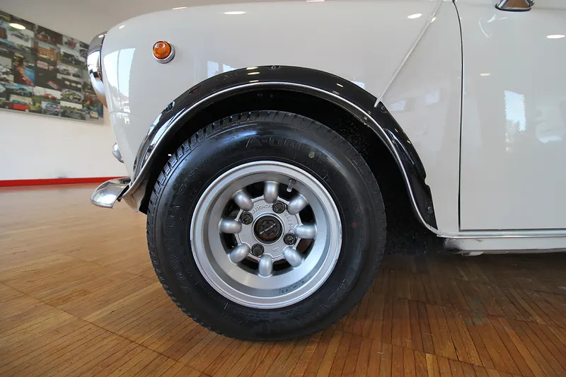 Mini Cooper 1000 MK3 “Vetrone” B39/1 19