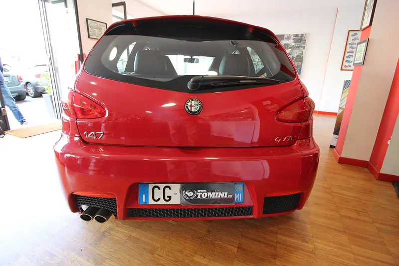 Alfa Romeo 147 GTA 9