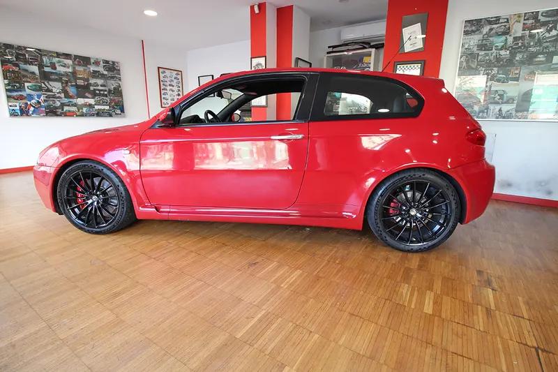 Alfa Romeo 147 GTA 12