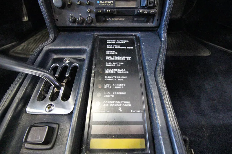 Ferrari Mondial Quattrovalvole 44
