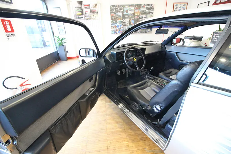 Ferrari Mondial Quattrovalvole 32