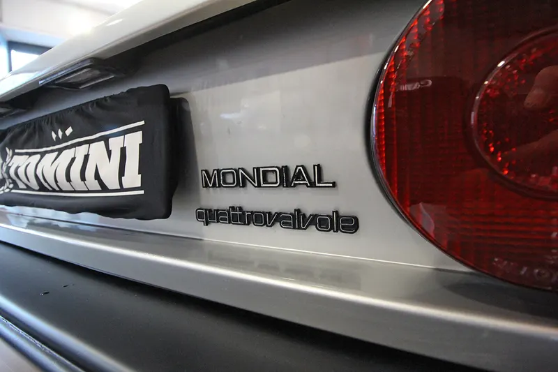 Ferrari Mondial Quattrovalvole 21