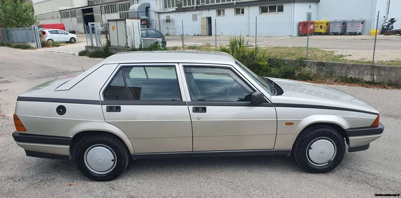 Alfa Romeo 75 1.6 Carburatori 21
