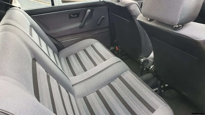 Volkswagen Golf 1.8 GTI 5p mk2 17